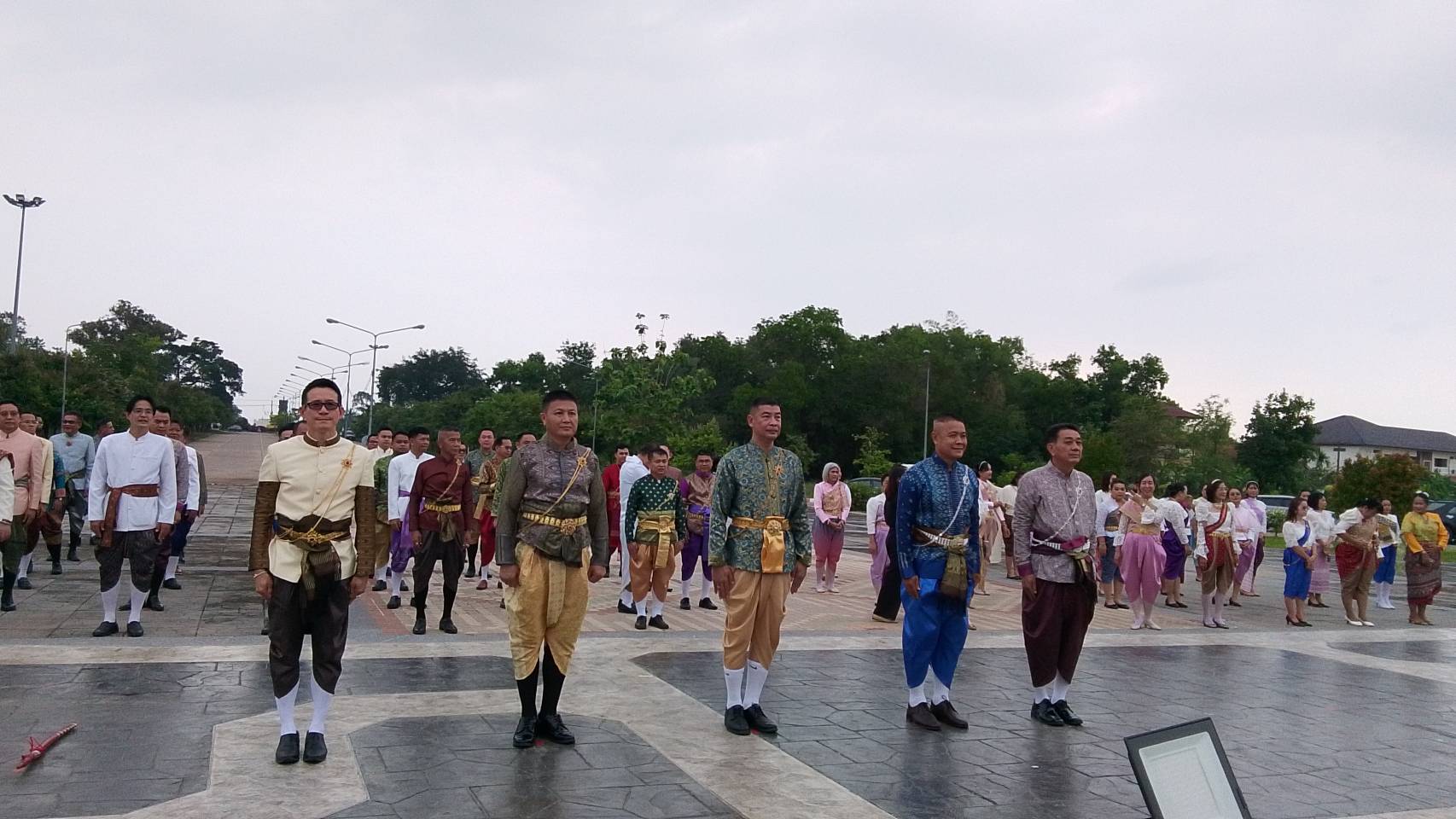 title - ร่ามพิธีถวายบังคมพระบรมราชานุสาวรีย์ พระบาทสมเด็จพระจุลจอมเกล้าเจ้าอยู่หัว (รัชกาลที่ 5) ภายใต้แนวคิด 